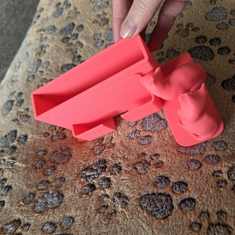 3-D Printed Cat Cellphone Holder